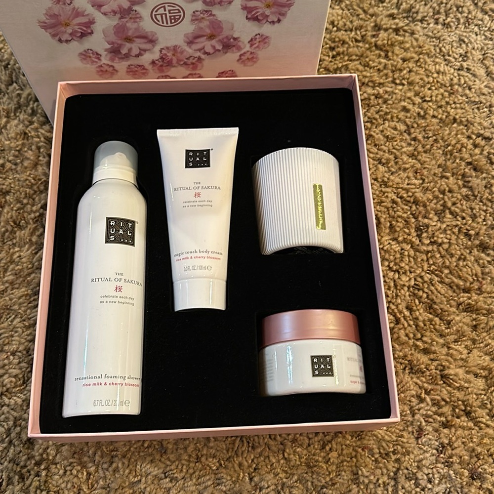 Ritual of Sakura set